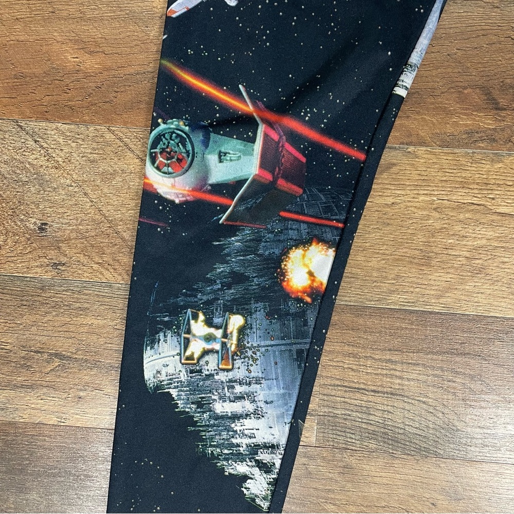 Star Wars Mighty Fine Leggings Size Medium - Picture 4 of 11
